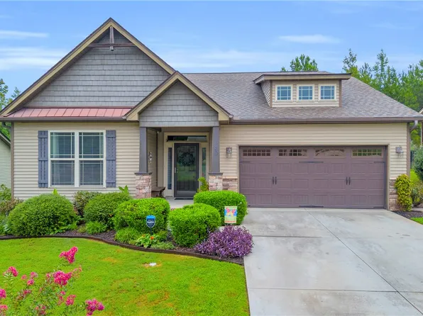 620 Sandstone Dr, Seneca, SC 29678