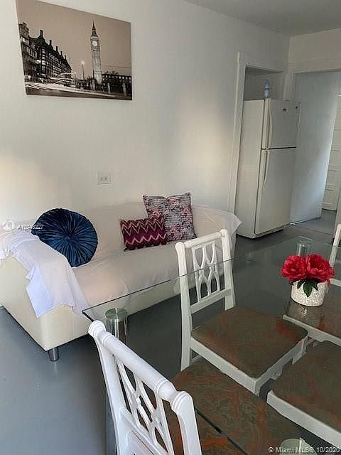1st image of 403 NE 28th St Unit 4