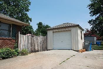 5th image of 134 Willerine Dr
