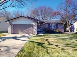 51903 N Adele Cir, Chesterfield, MI