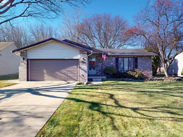 51903 N Adele Cir, Chesterfield, MI 48047