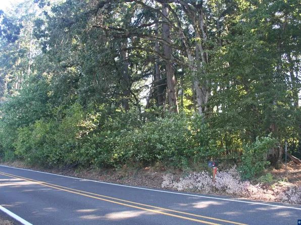 4479 Victor Point Rd NE, Silverton, OR 97381
