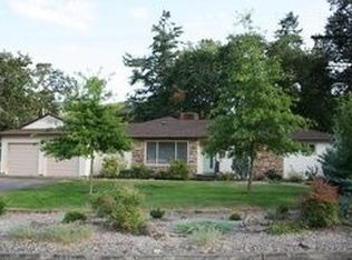 693 Page Rd, Winchester, OR 97495