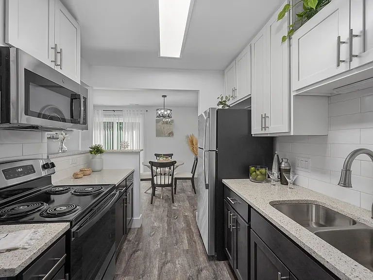 Ivy Hills Living Spaces — Photo 127