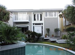 1889 Beach Ave, Atlantic Beach, FL 32233
