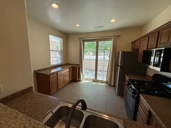 3439 S Barcelona Dr Unit 77, St George, UT 84790