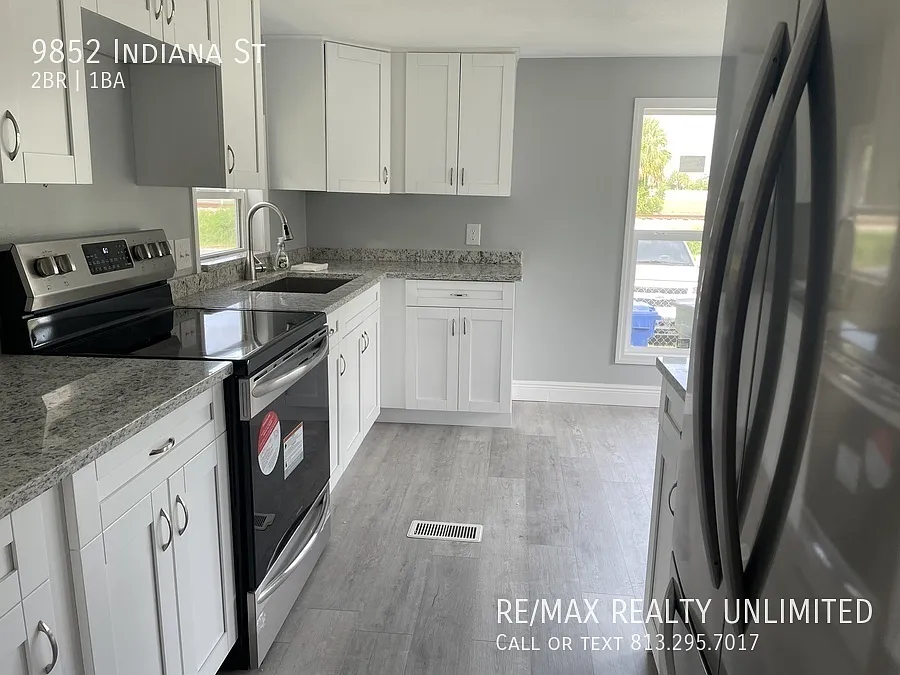 9852 Indiana St Gibsonton, FL 33534 — Photo 4