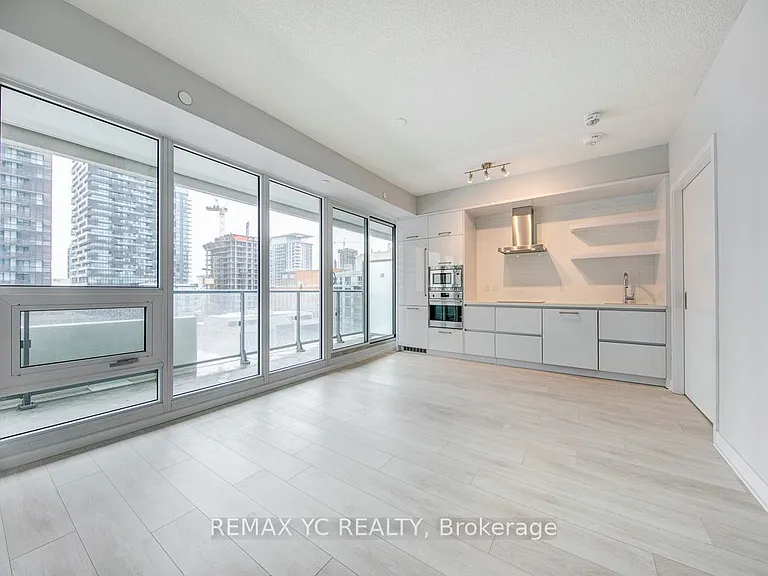 2221 Yonge St #1201 — Photo 6