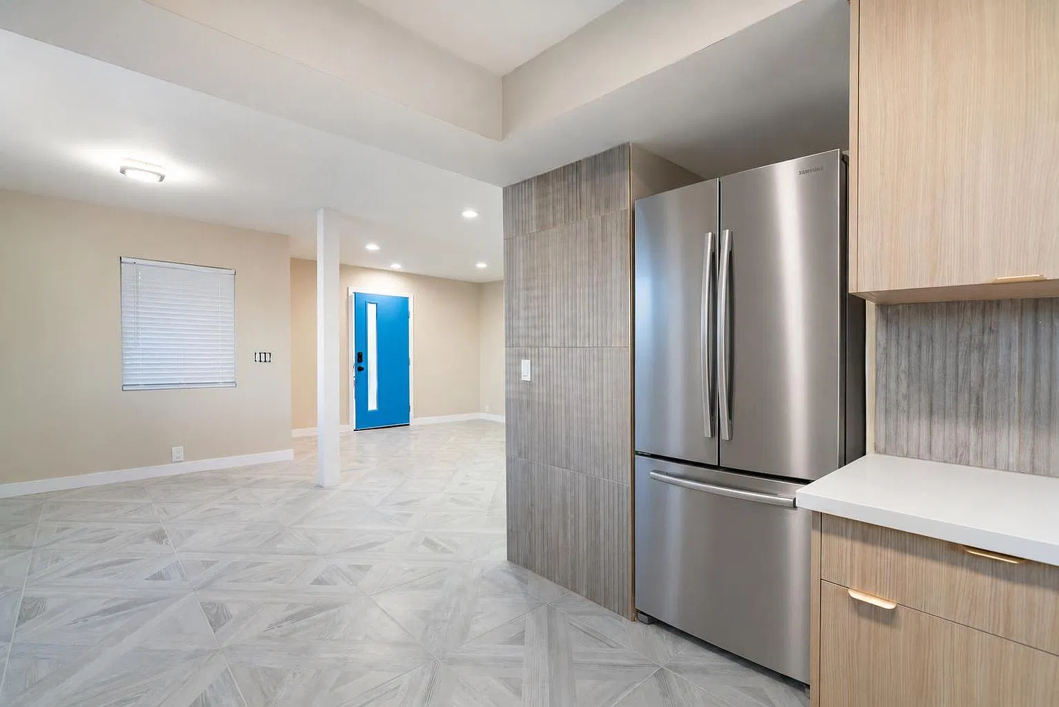 2 bed, 864 sqft, $1,995 — Photo 3