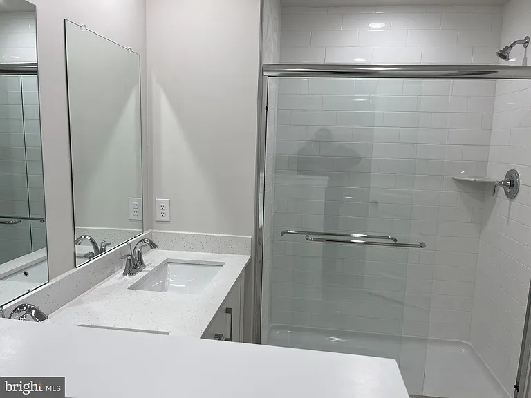 114 Continental Way — Photo 26