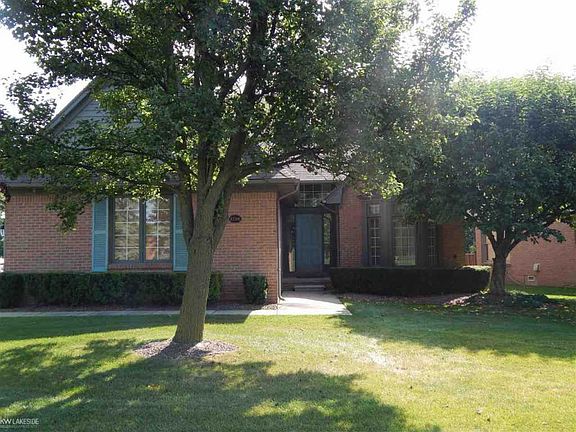 2nd image of 43766 Perignon Dr