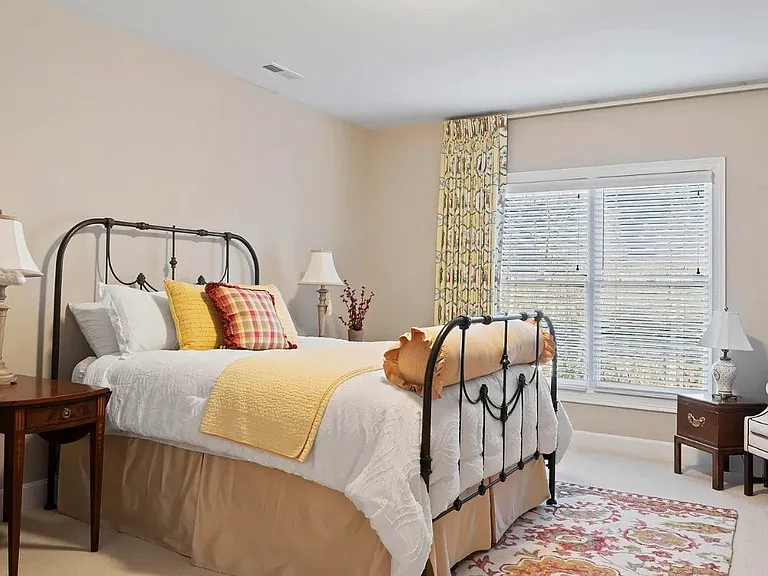 4124 Calgary Way — Photo 10