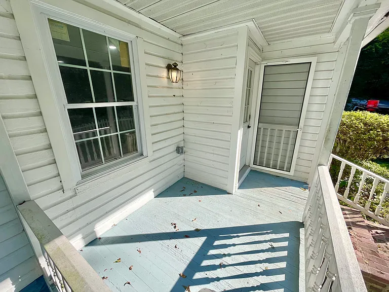 713 Warren Rd — Photo 6