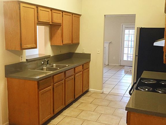 4th image of 7952 Winterwood Cir N