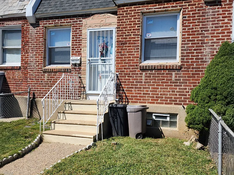 5316 Glenloch St — Photo 1