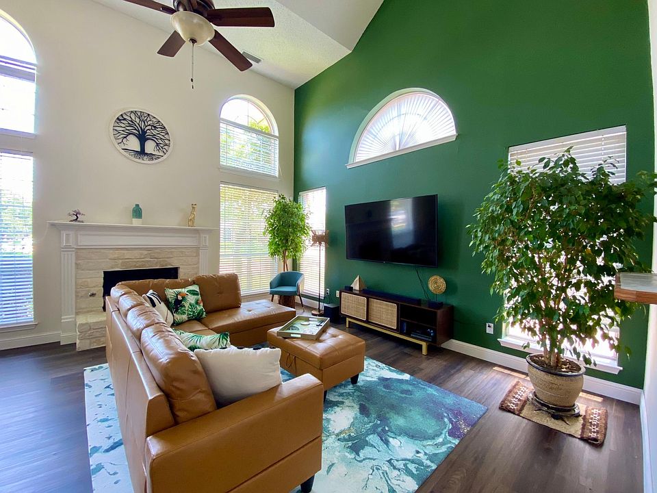 1st image of 7133 Goldenrod Dr