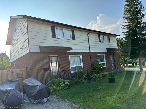 2nd image of 406 Queen St