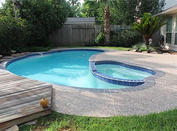 THE PERFECT PLACE TO RELAX AND COOL OFF IN THOSE HOT SUMMER DAYS
