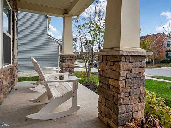 5th image of 8110 Meadowgate Cir