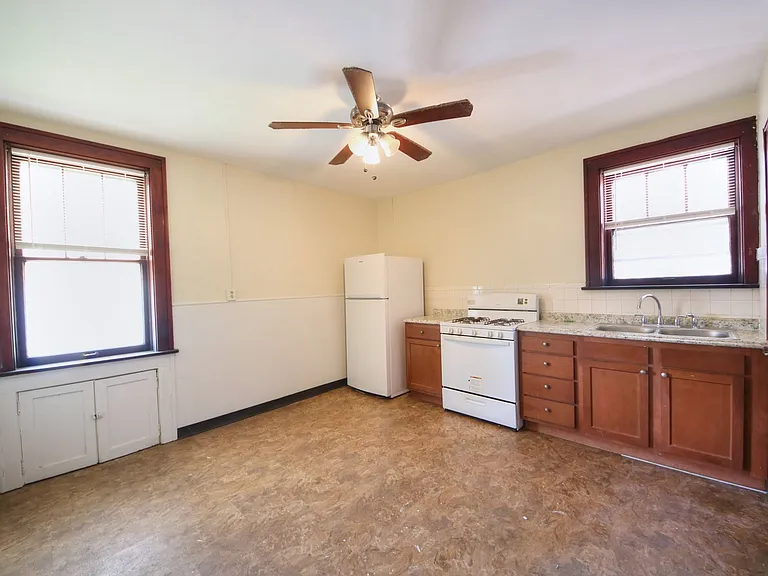 6230-6232 Columbia Ave. — Photo 18