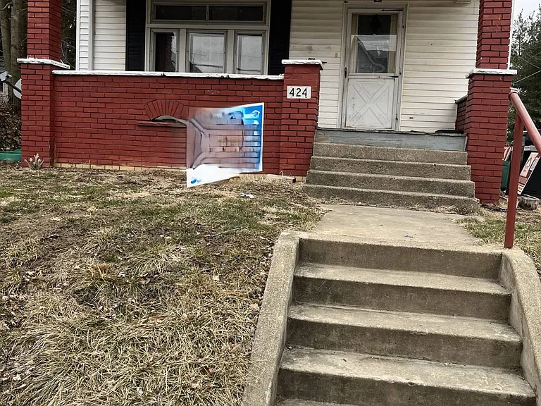 424 Waugh St — Photo 1