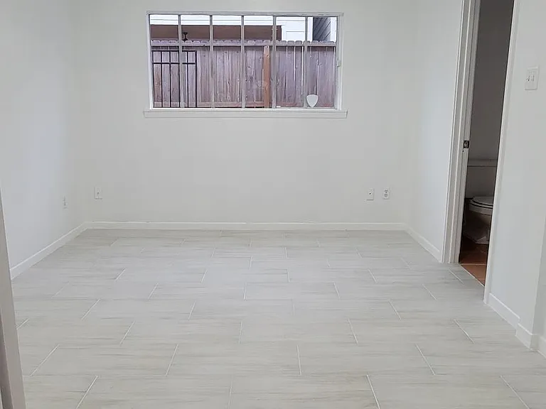 1527 Johanna Dr #C — Photo 12