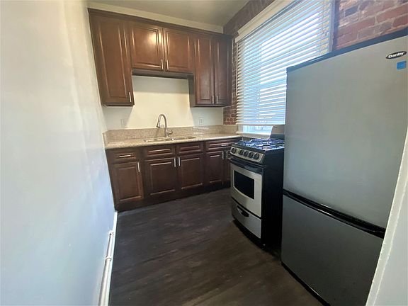 4th image of 722 Hartford Ave APT 203