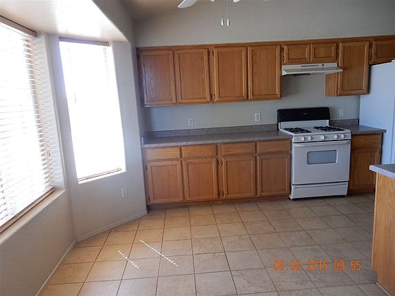 2nd image of 4023 S Jasmine Ave