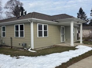 320 Bush St, Howell, MI 48843