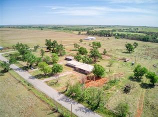 11106 N 1770th Rd, Sayre, OK 73662
