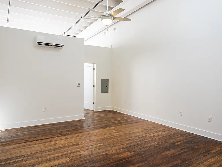Overton Lofts — Photo 56