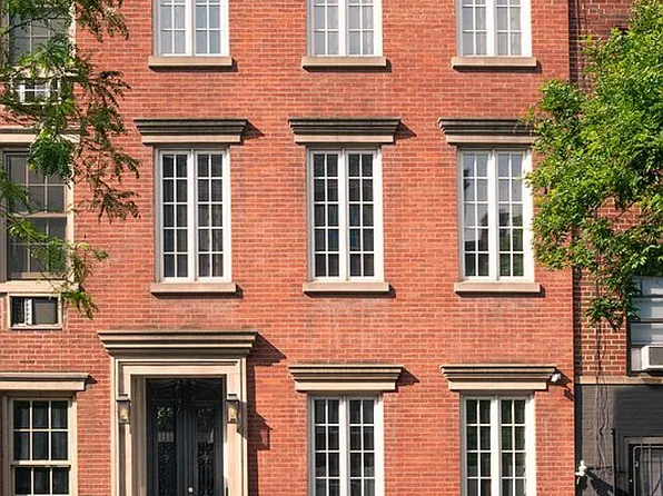 362 W 19th St, New York, NY 10011