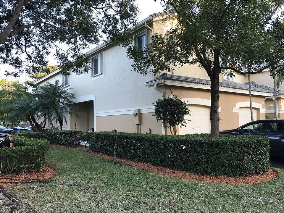 1st image of 2404 Pasadena Way #2404