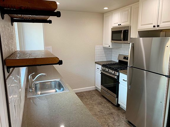 3rd image of 2515 E 5th St APT B
