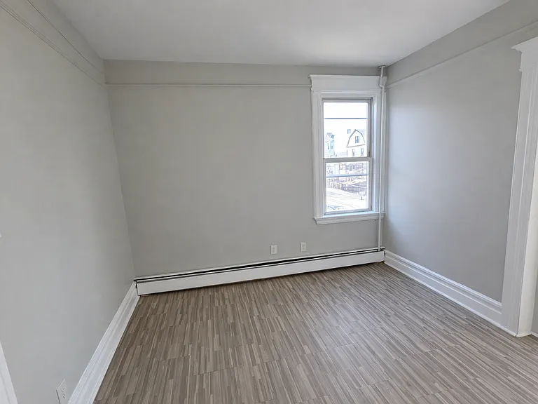 733 S 18th St #2R — Photo 9
