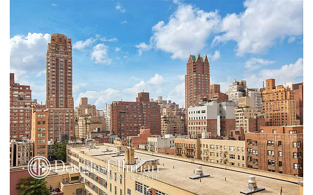 Sold by Douglas Elliman | media 21