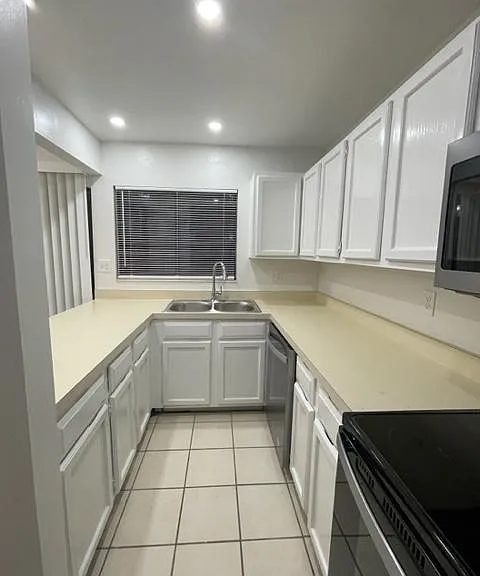 4135 NW 46th Dr #4135 — Photo 7