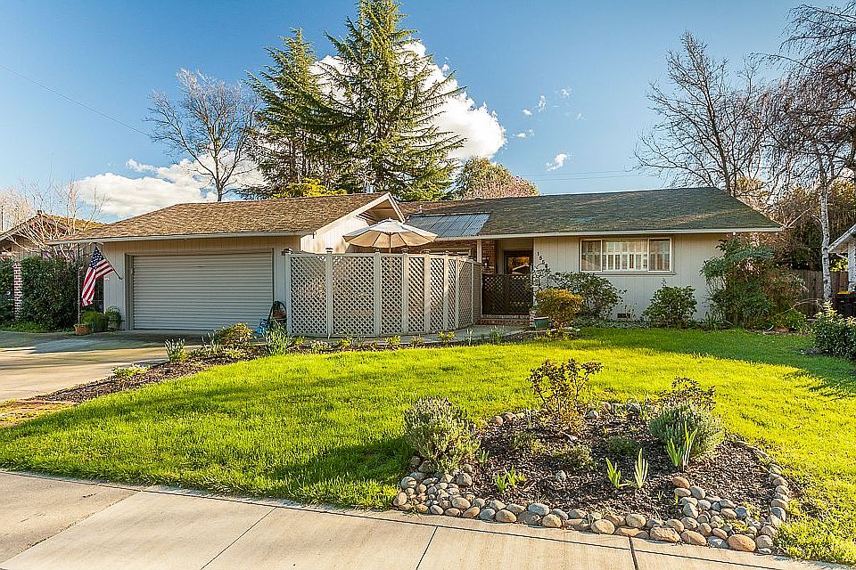 1st image of 1558 Stanton Way