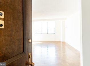 5225 Pooks Hill Rd APT 821N, Bethesda, MD 20814