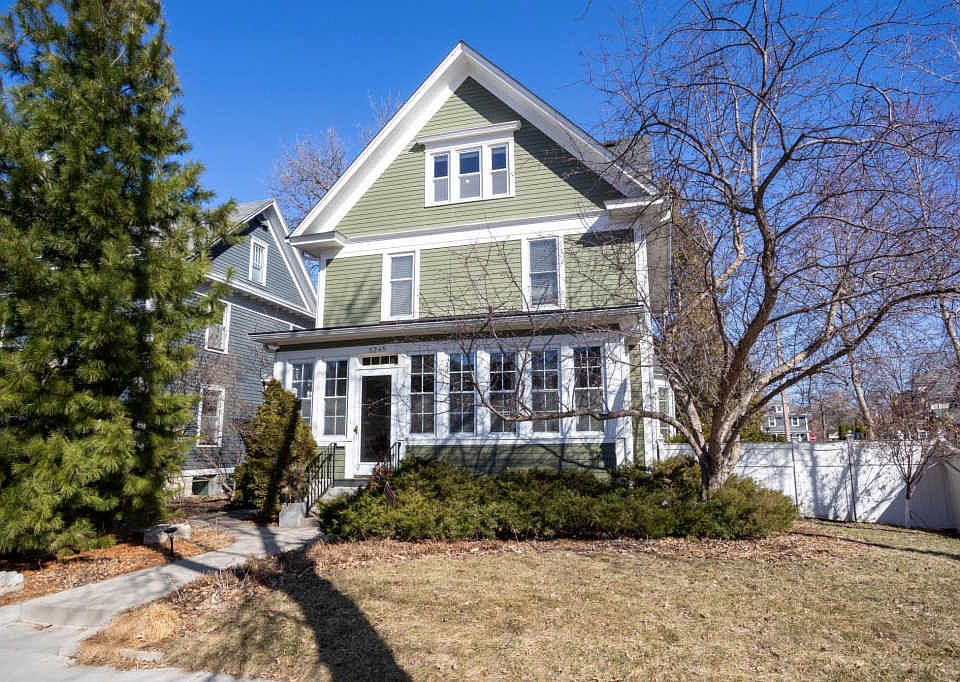 1st image of 3245 Irving Ave S