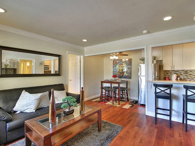 The Arbors at Mountain View Apartments — Photo 6