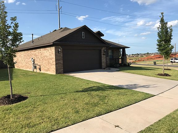 3rd image of 915 Lerkim Ln