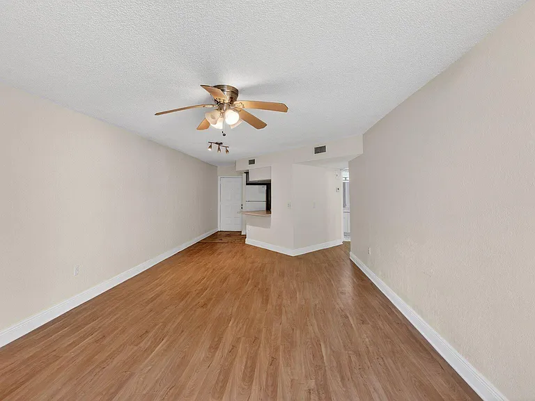 8353 Lake Dr #204 — Photo 4