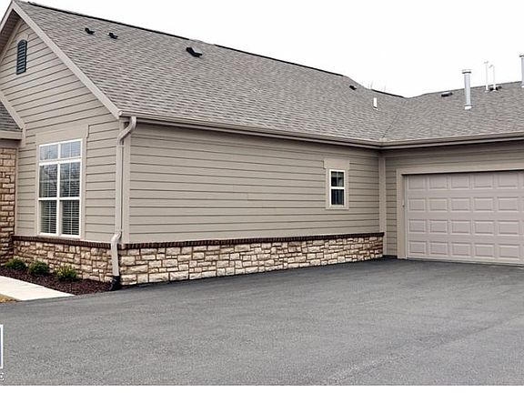 2 Car Garage w/Zero Clearance