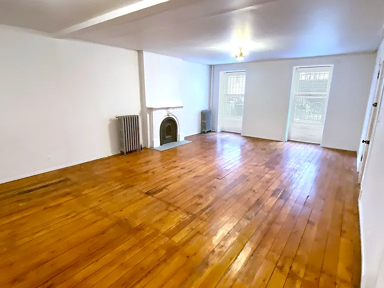 807 Willoughby Ave #1 — Photo 4