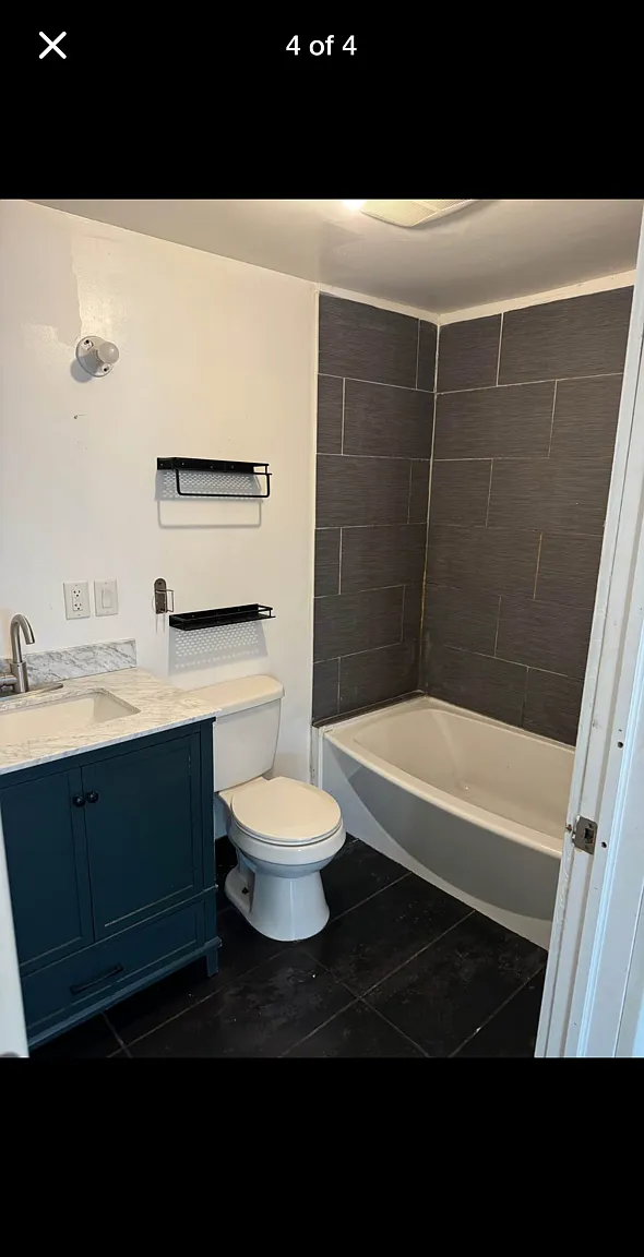 Studio, 400 sqft, $850 — Photo 2