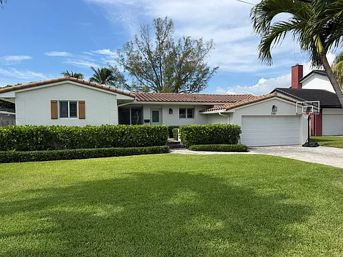 248 Codrington Dr Photo 1