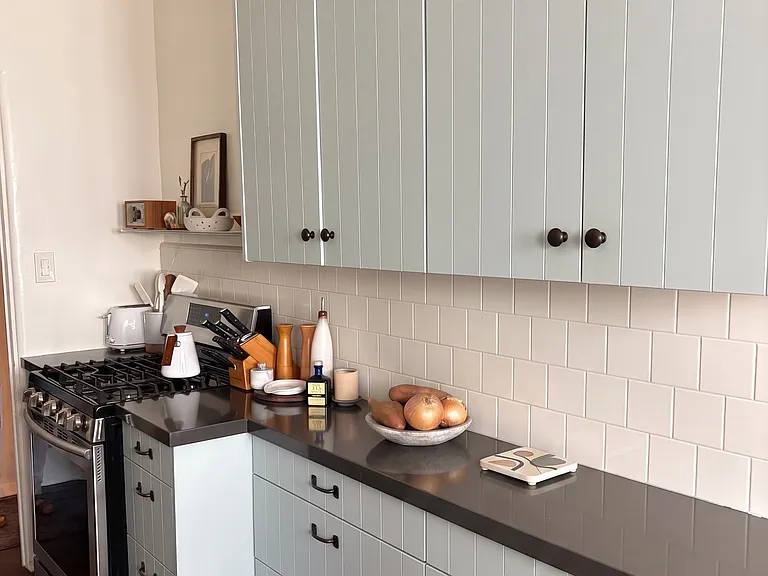 503 N Gardner St #503 — Photo 6