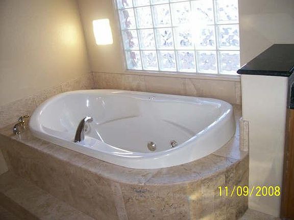 5th image of 3321 W CARRIAGE Lane