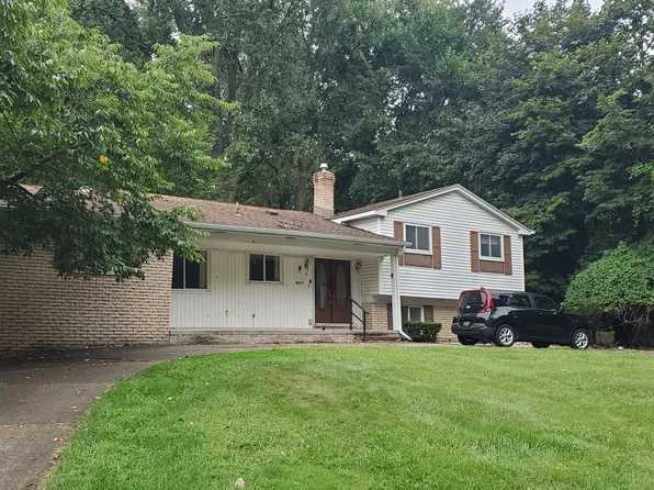 21105 Westfarm Ct, Northville, MI 48167